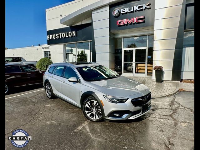 2018 Buick Regal TourX Essence