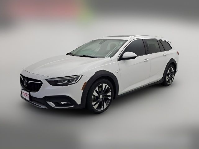 2018 Buick Regal TourX Essence