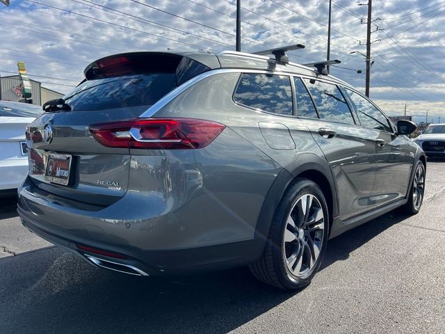 2018 Buick Regal TourX Essence