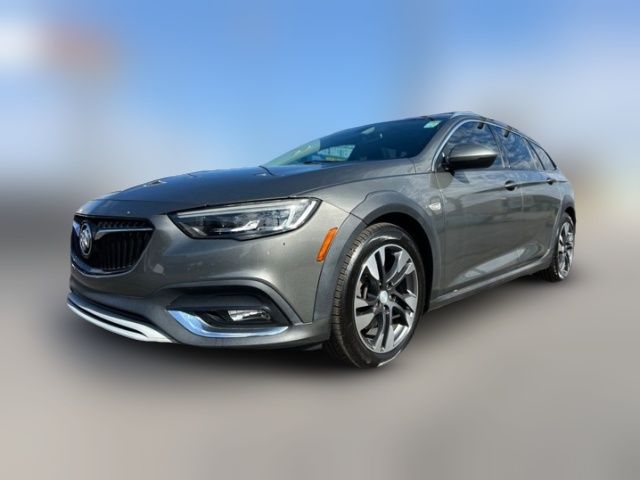 2018 Buick Regal TourX Essence