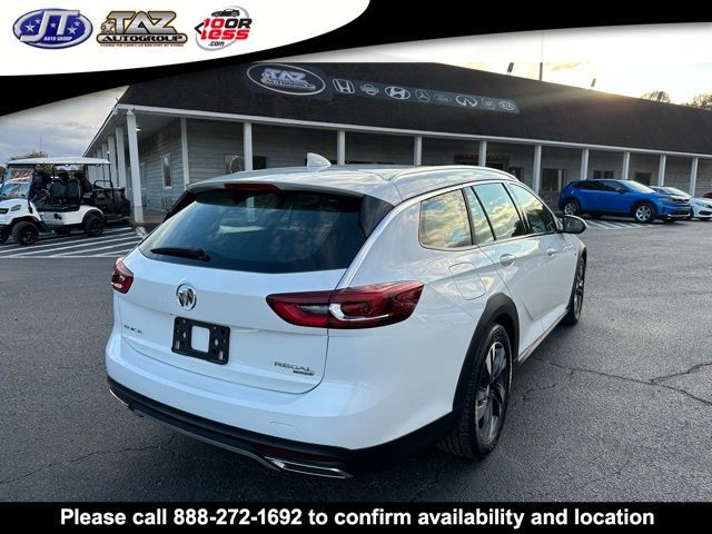 2018 Buick Regal TourX Essence