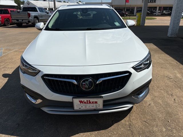 2018 Buick Regal TourX Essence