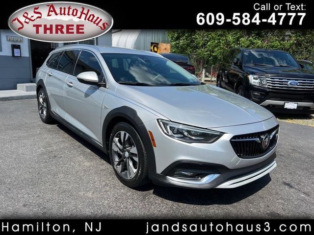 2018 Buick Regal TourX Essence