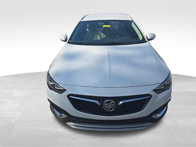 2018 Buick Regal TourX Essence