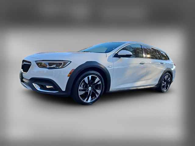 2018 Buick Regal TourX Essence