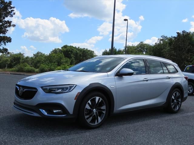 2018 Buick Regal TourX Essence