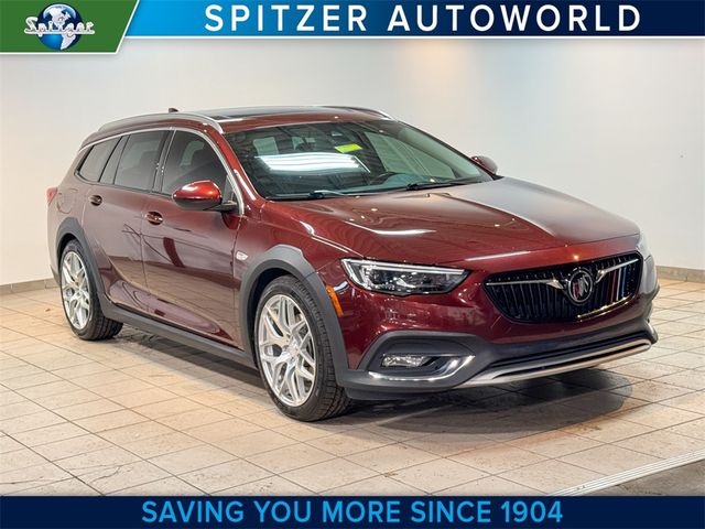 2018 Buick Regal TourX Essence