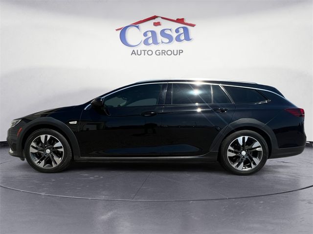 2018 Buick Regal TourX Essence
