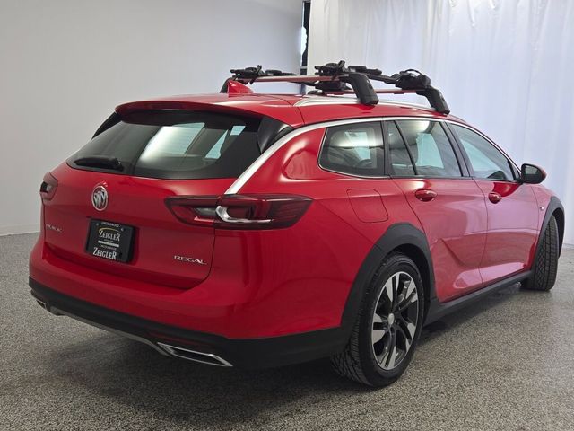 2018 Buick Regal TourX Essence