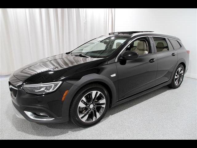 2018 Buick Regal TourX Essence