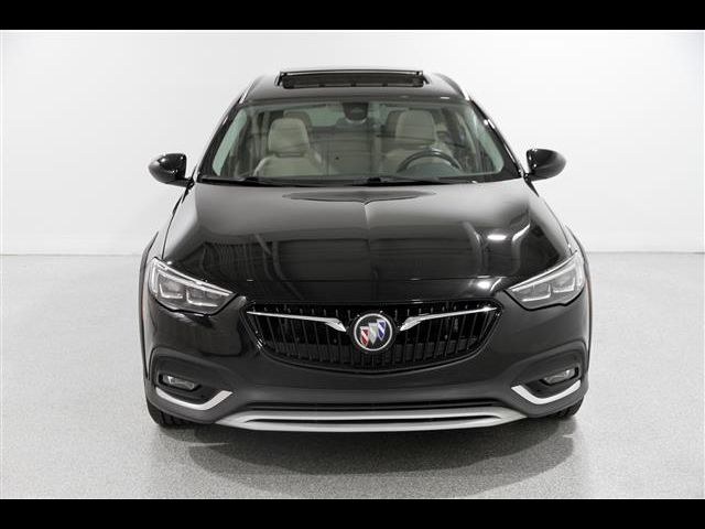 2018 Buick Regal TourX Essence