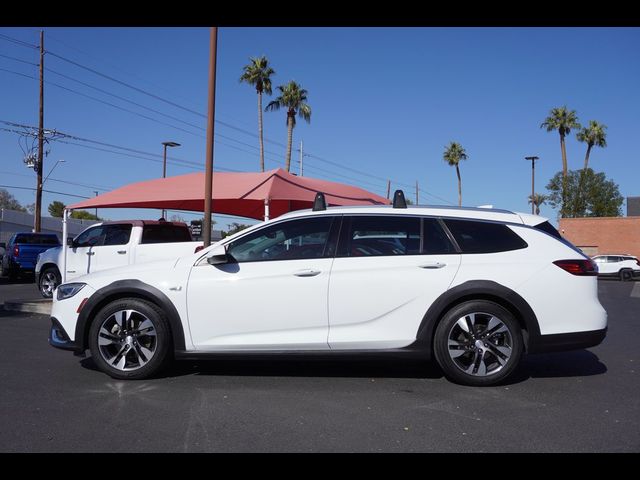 2018 Buick Regal TourX Essence