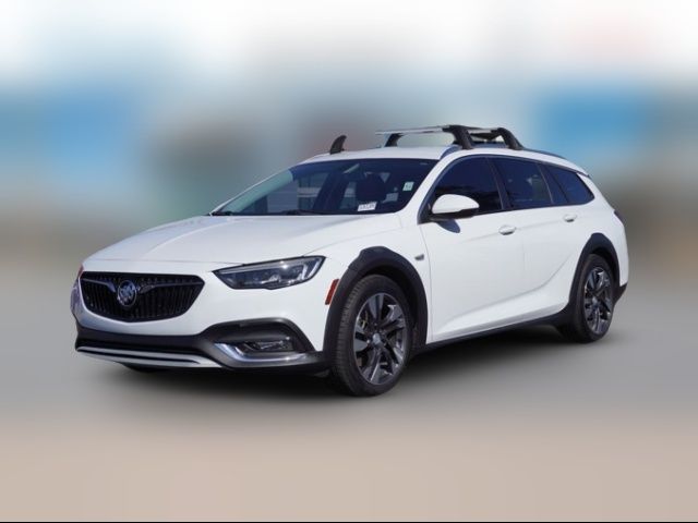 2018 Buick Regal TourX Essence