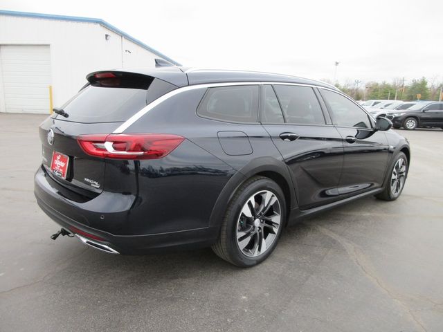 2018 Buick Regal TourX Essence