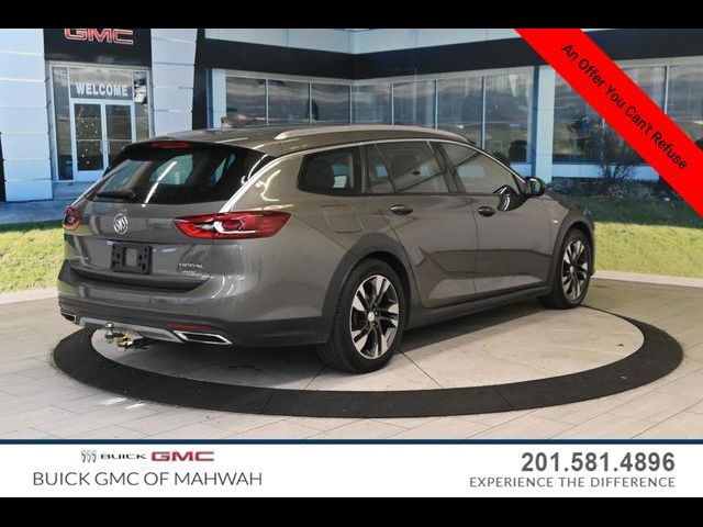 2018 Buick Regal TourX Essence