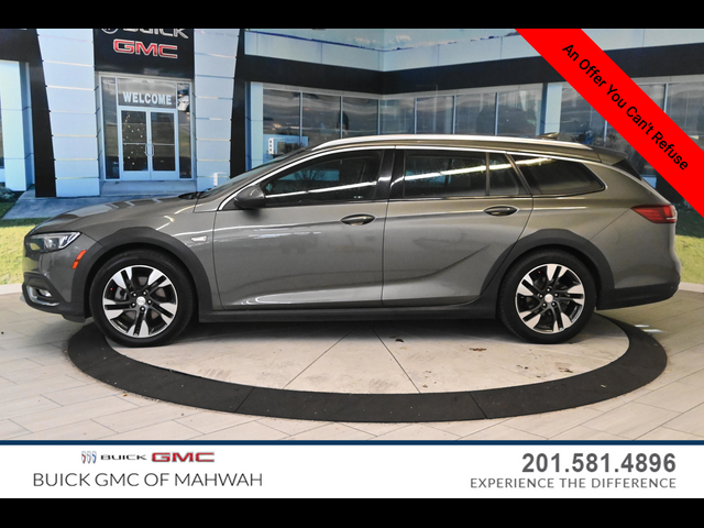 2018 Buick Regal TourX Essence