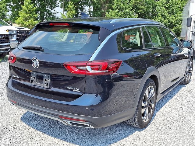 2018 Buick Regal TourX Essence
