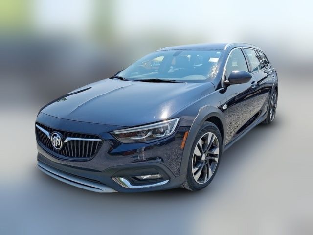 2018 Buick Regal TourX Essence