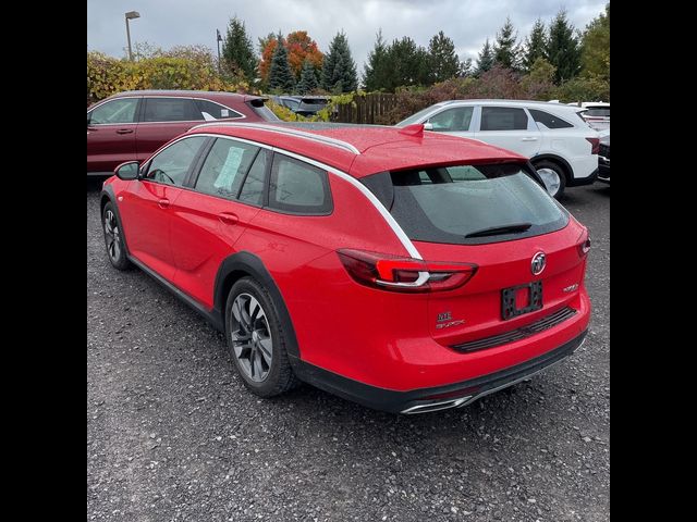 2018 Buick Regal TourX Essence