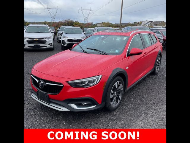 2018 Buick Regal TourX Essence