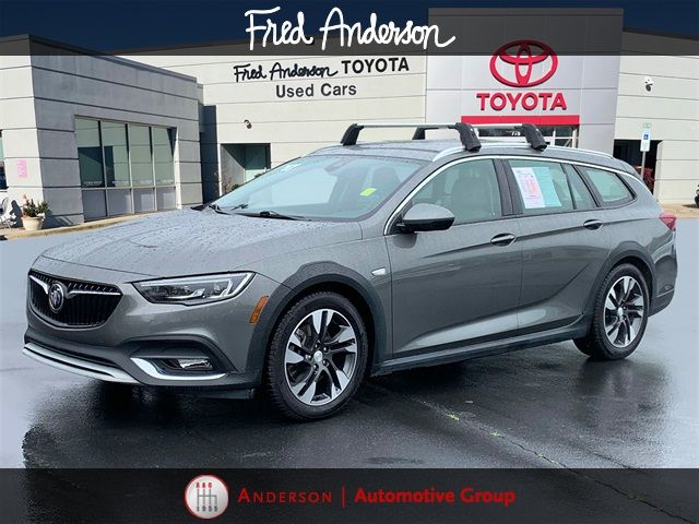 2018 Buick Regal TourX Essence