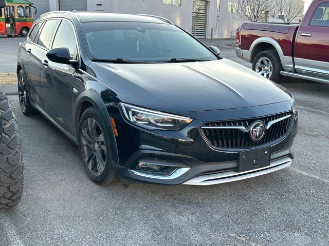 2018 Buick Regal TourX Essence