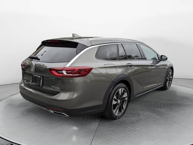 2018 Buick Regal TourX Essence