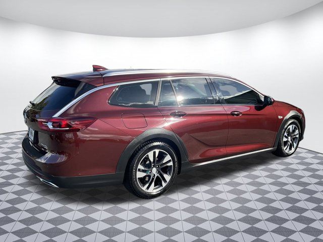 2018 Buick Regal TourX Essence