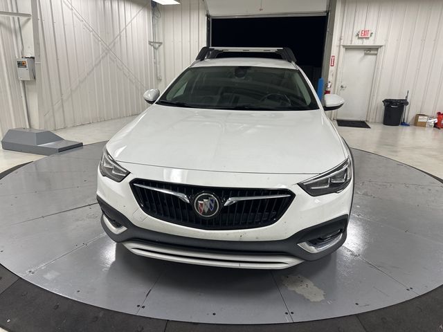 2018 Buick Regal TourX Essence