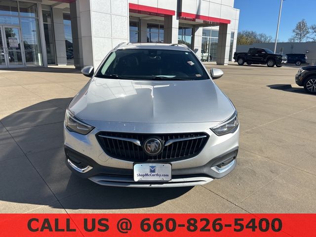 2018 Buick Regal TourX Essence