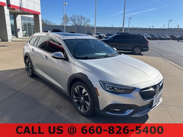 2018 Buick Regal TourX Essence