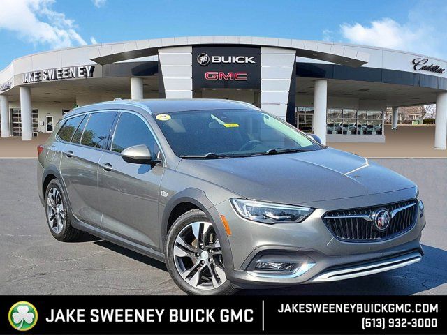 2018 Buick Regal TourX Essence