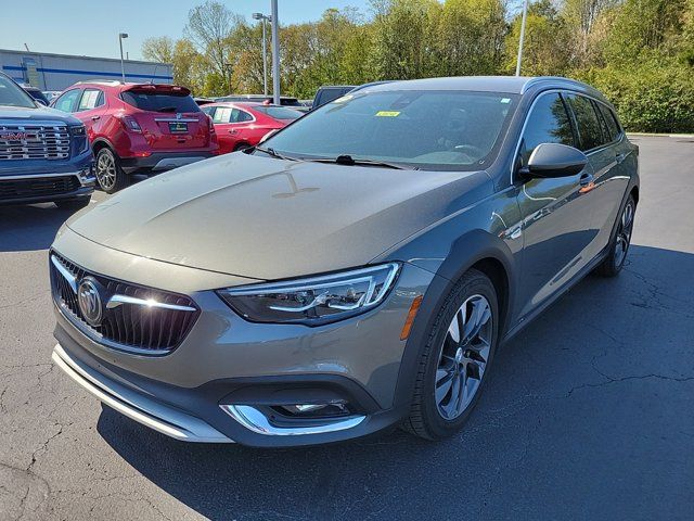 2018 Buick Regal TourX Essence