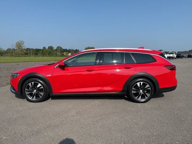 2018 Buick Regal TourX Essence