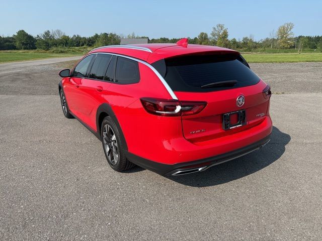 2018 Buick Regal TourX Essence