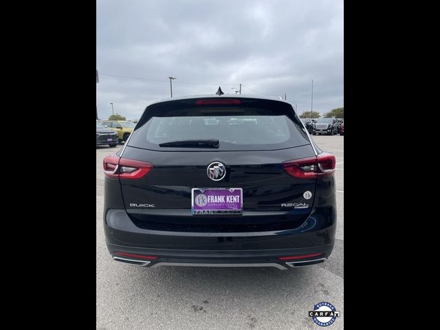 2018 Buick Regal TourX Essence