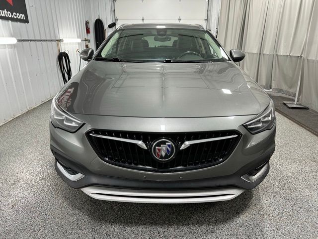 2018 Buick Regal TourX Essence