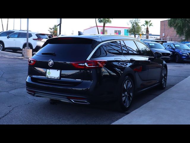 2018 Buick Regal TourX Essence