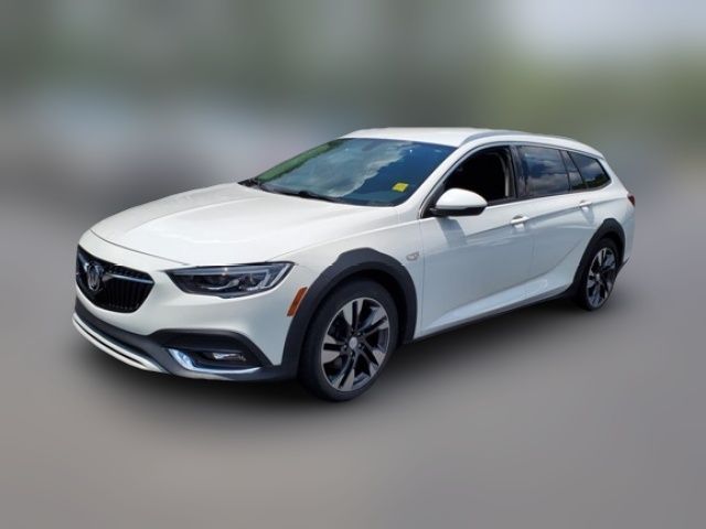 2018 Buick Regal TourX Essence