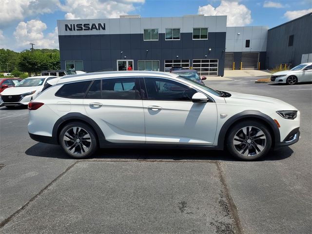 2018 Buick Regal TourX Essence