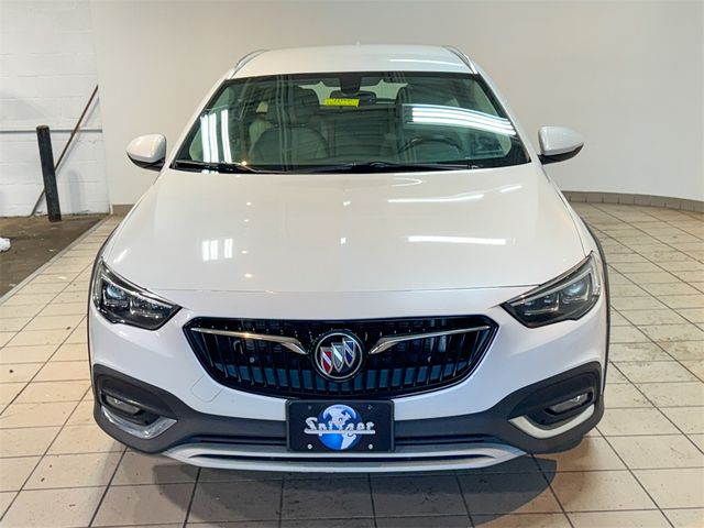 2018 Buick Regal TourX Essence