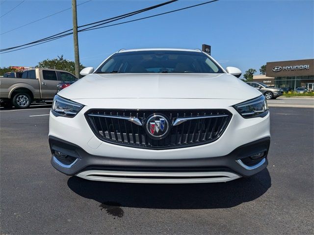 2018 Buick Regal TourX Essence