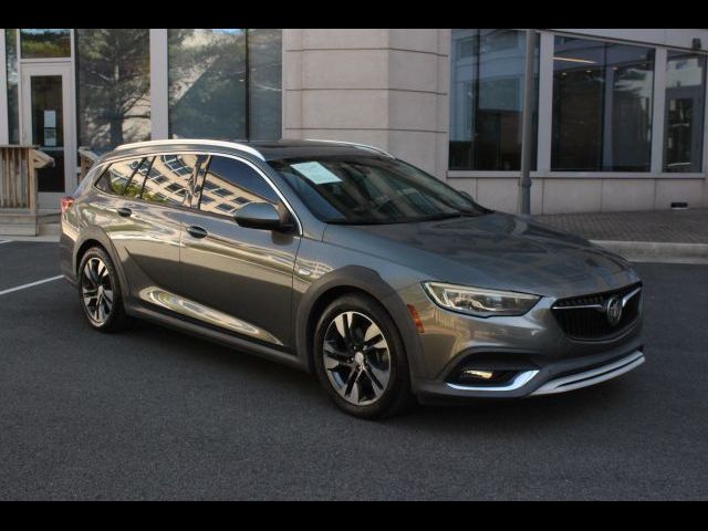 2018 Buick Regal TourX Essence