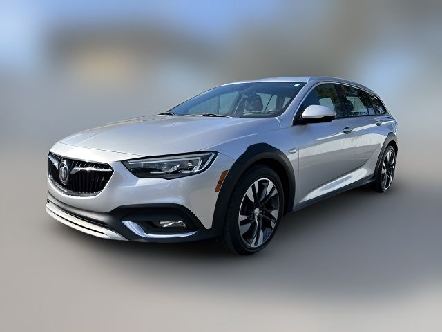 2018 Buick Regal TourX Essence