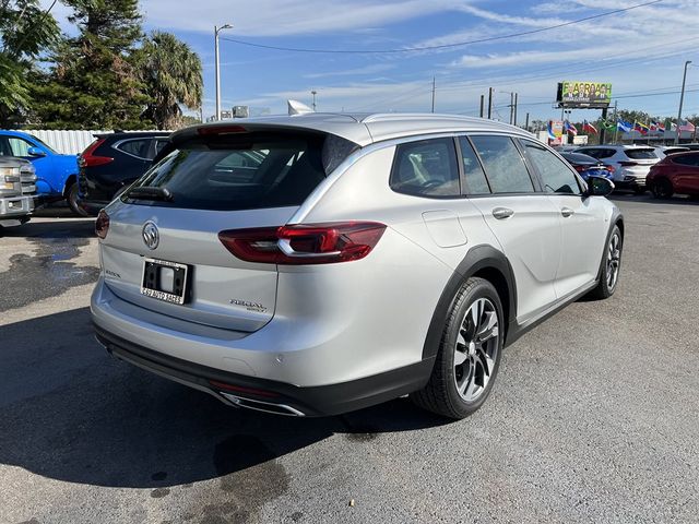 2018 Buick Regal TourX Essence