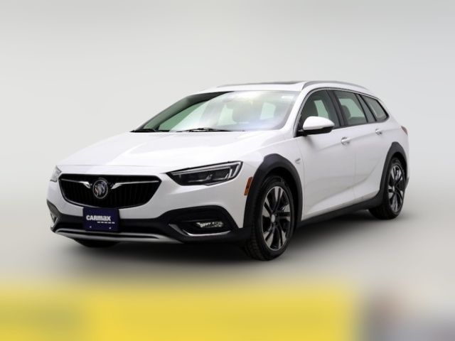 2018 Buick Regal TourX Essence