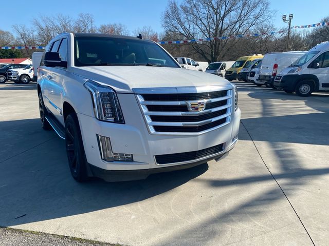 2018 Cadillac Escalade Luxury