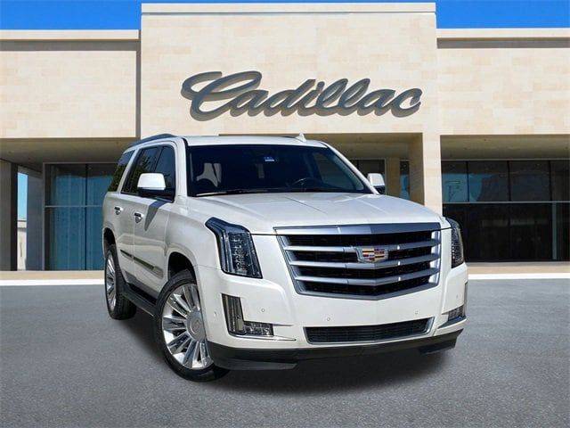 2018 Cadillac Escalade Luxury