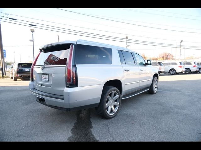 2018 Cadillac Escalade ESV Luxury