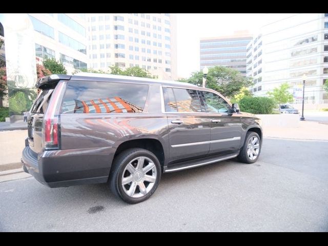 2018 Cadillac Escalade ESV Luxury